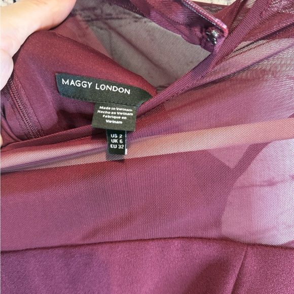 Maggy London Illusion Dress. Women's Crepe Knee Length. Sz 2. NWOT - Picture 3 of 4